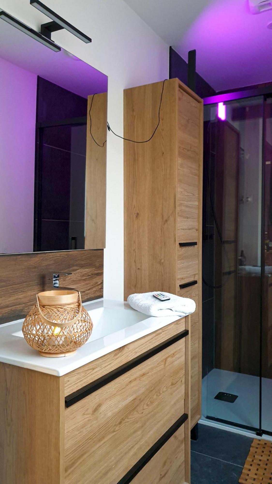 Gary Suite - Studio Cosy, Spa Et Jardin Privatif A 4 Min De Cambrai Awoingt Kültér fotó