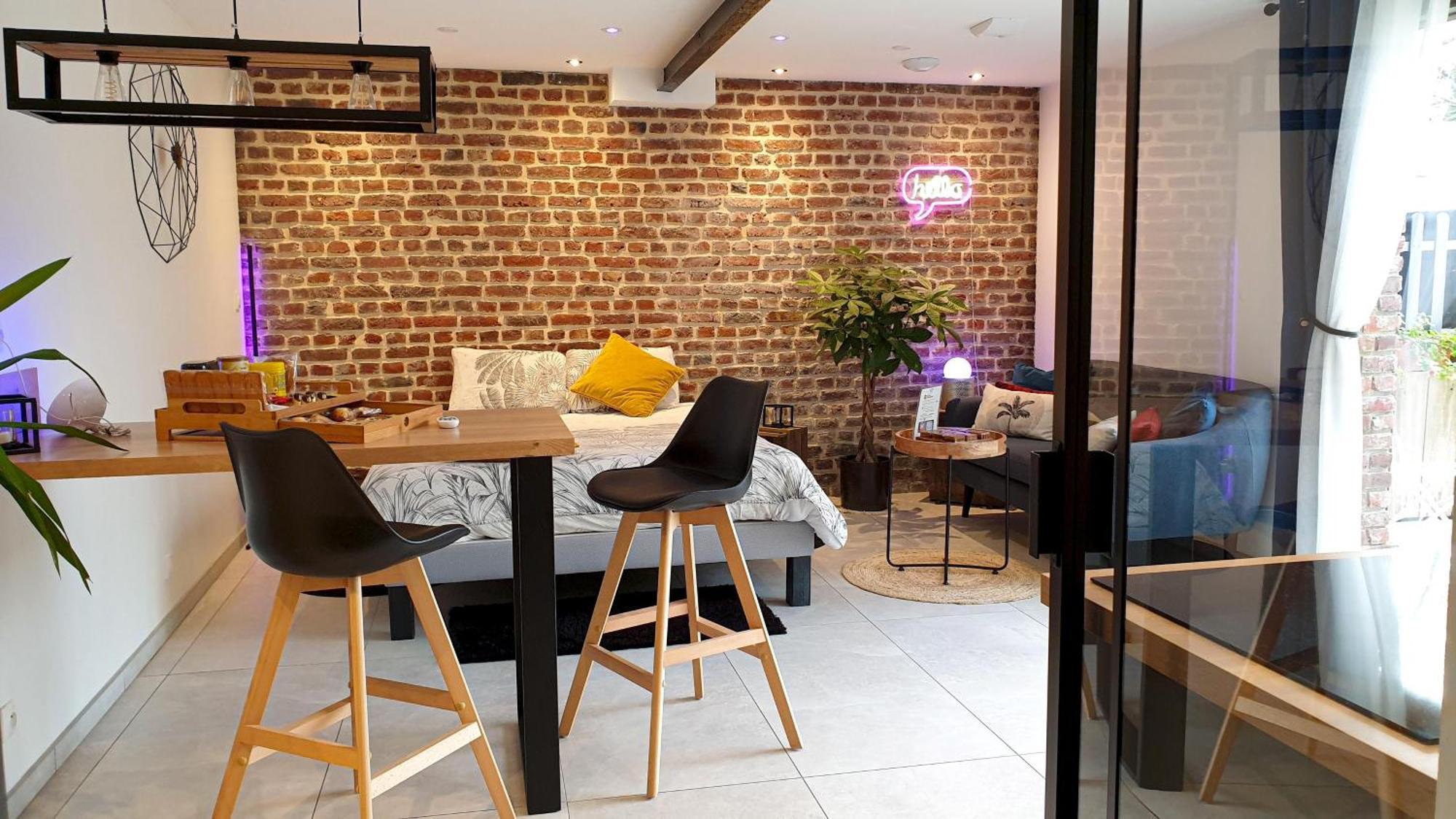 Gary Suite - Studio Cosy, Spa Et Jardin Privatif A 4 Min De Cambrai Awoingt Kültér fotó