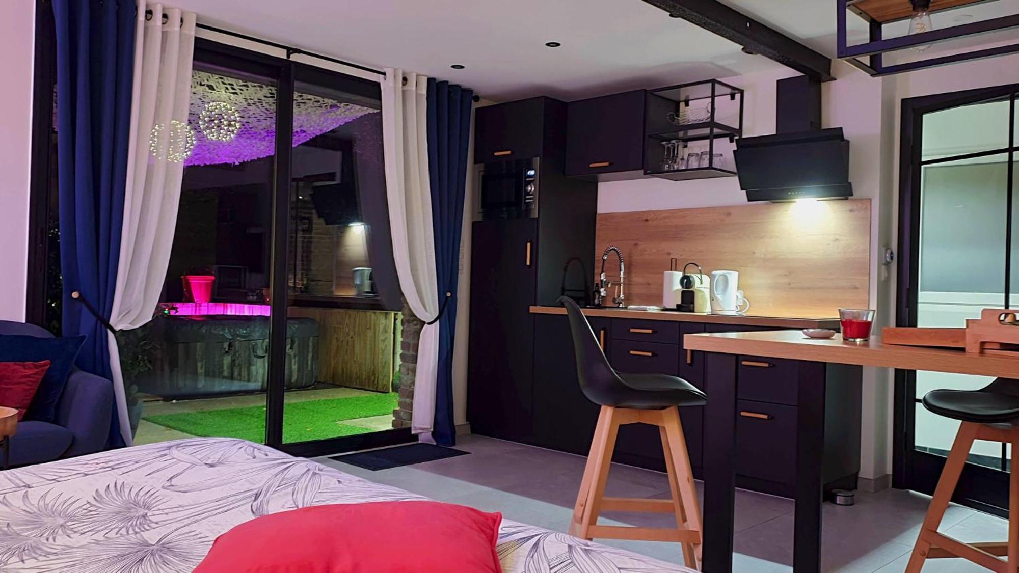 Gary Suite - Studio Cosy, Spa Et Jardin Privatif A 4 Min De Cambrai Awoingt Kültér fotó